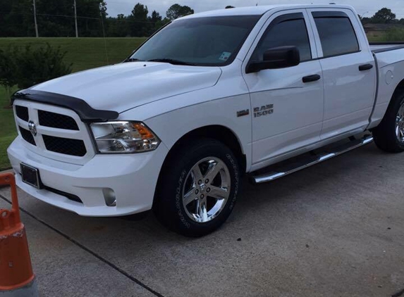 Landers Dodge Chrysler Jeep RAM - Bossier City, LA. White from Herberts town and country