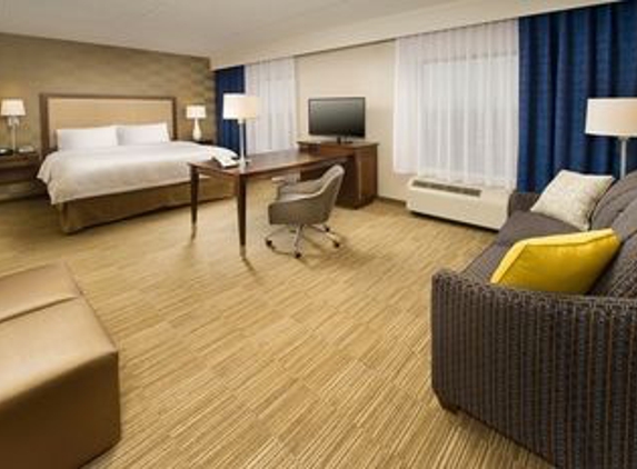 Hampton Inn & Suites Baltimore/Woodlawn - Windsor Mill, MD