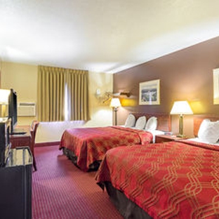 Econo Lodge - Fargo, ND