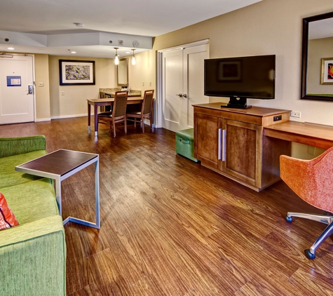 Hampton Inn & Suites Asheville-I-26 - Fletcher, NC