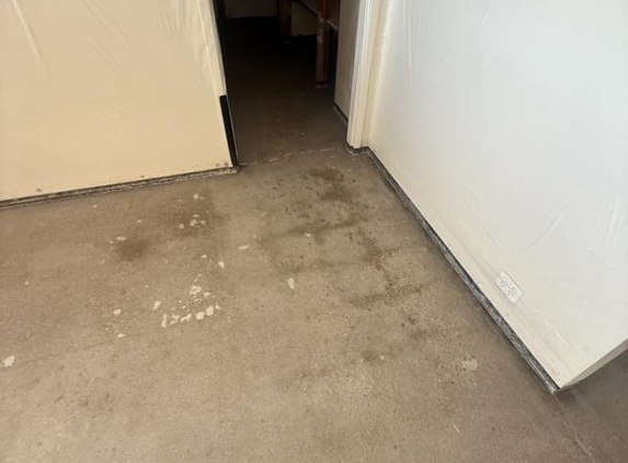 Custom Crete Australia - East Wagga Wagga, NSW. “Finished” Floors