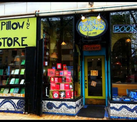 Armadillo's Pillow Bookstore - Chicago, IL