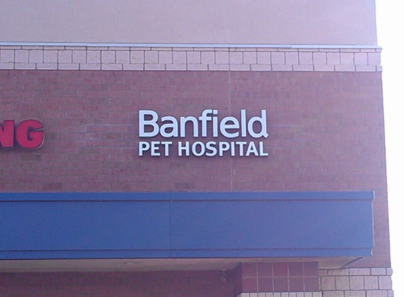 Banfield Pet Hospital - Woodbury, MN