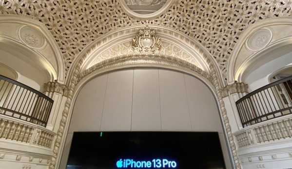 Apple Store - Los Angeles, CA