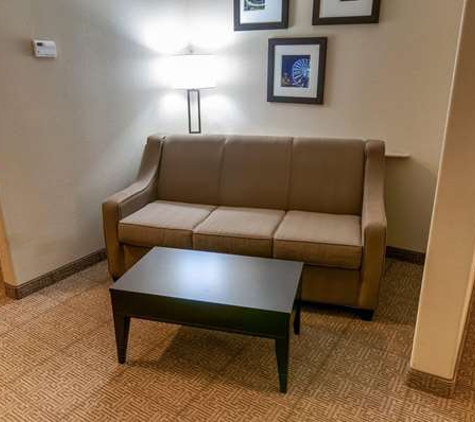 Comfort Suites Hobby Airport - Houston, TX