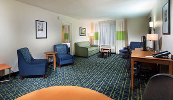 Fairfield Inn & Suites - North Charleston, SC