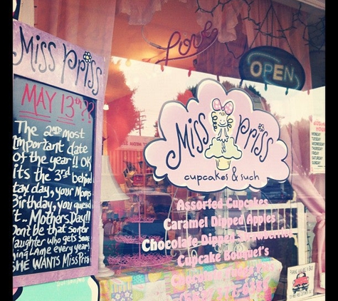 Miss Priss Cupcakes & Such - Long Beach, CA