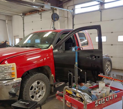 Harv's Auto Body Repair - Iowa City, IA