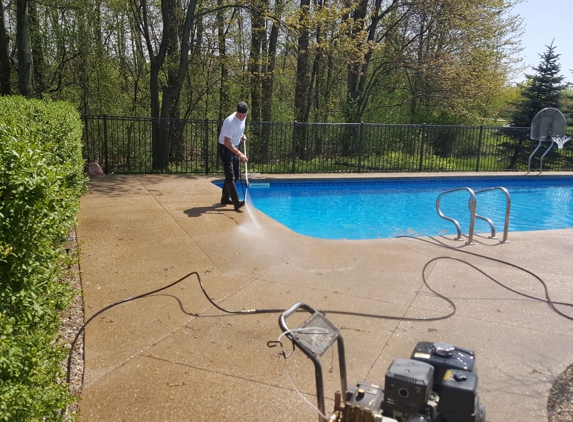 Garys Deck Cleaning - Livonia, MI