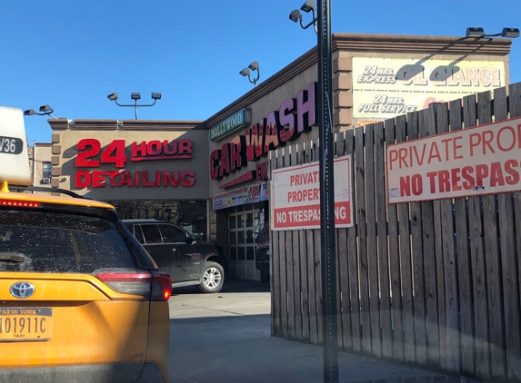 Hollywood Car Wash - Brooklyn, NY