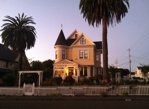 Lady Anne Victorian Inn - Arcata, CA