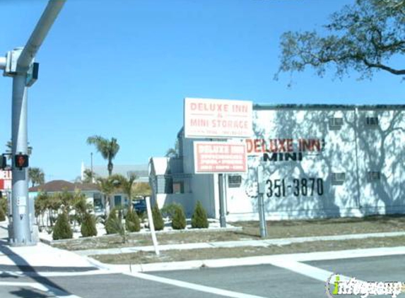 Deluxe Inn - Sarasota, FL
