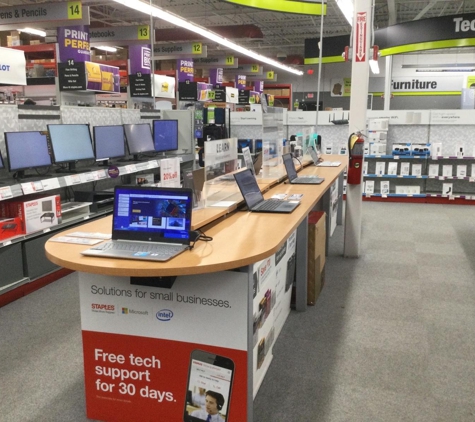 Staples - Massapequa, NY