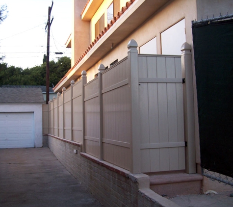 Caage Fence - Pacoima, CA