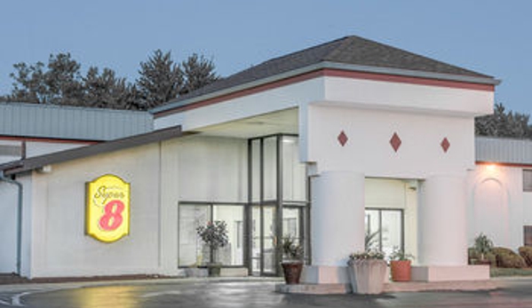 Super 8 by Wyndham Cleveland - North Ridgeville, OH