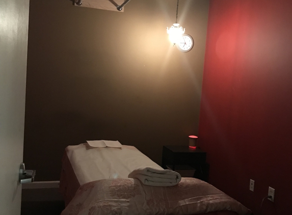 Sol Spa - Englewood, NJ. Body room for singles