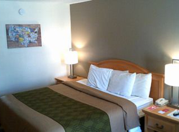 Econo Lodge - Rawlins, WY