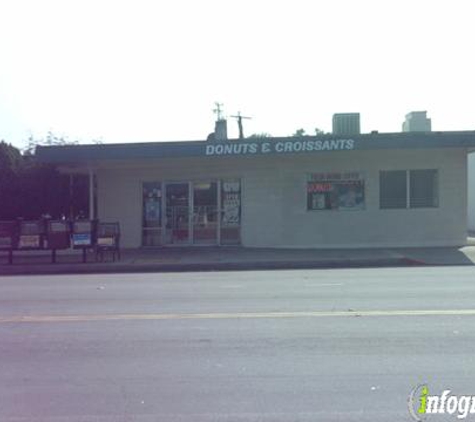 Peacock Donuts - Arcadia, CA