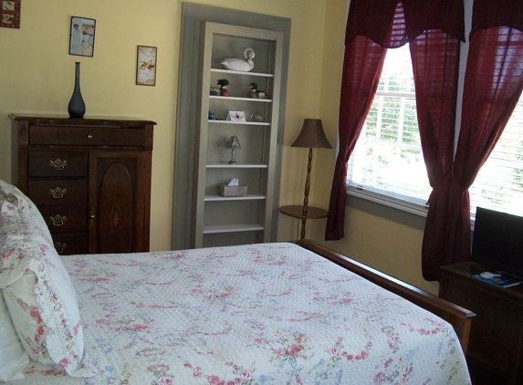 Barnes House Bed & Breakfast - Murfreesboro, NC