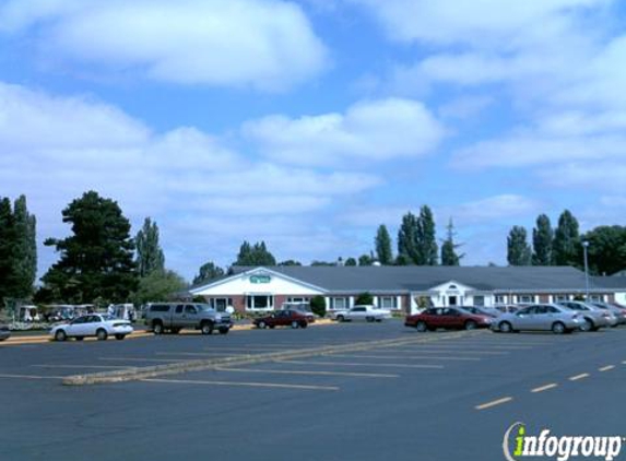 Senior Estates Travel - Woodburn, OR