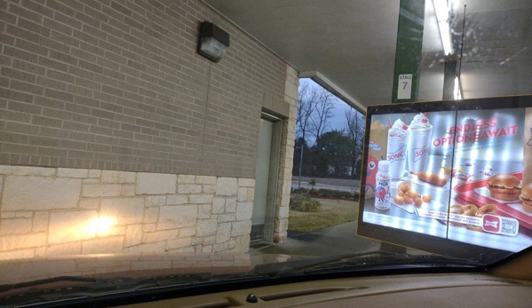 Sonic Drive-In - Nash, TX