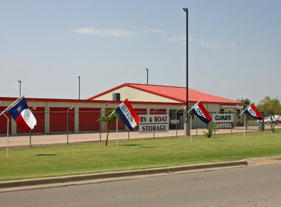 Red River Self Storage - Burkburnett, TX