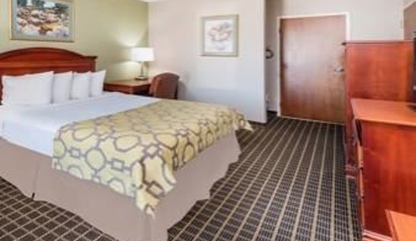 Baymont Inn & Suites - Clarksville, TN