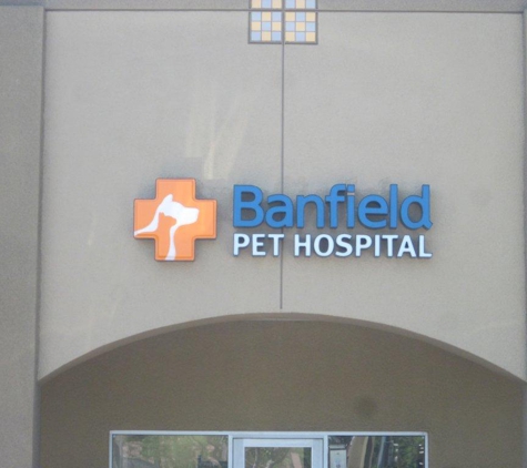 Banfield Pet Hospital - Santa Ana, CA