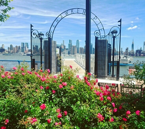 Lincoln Harbor Yacht Club - Weehawken, NJ