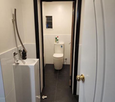 Prosper Builders PTY LTD - Goulburn, NSW. Foyer and toilet