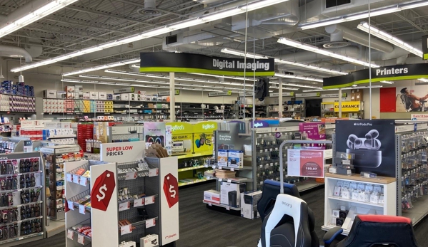 Staples - Glenview, IL