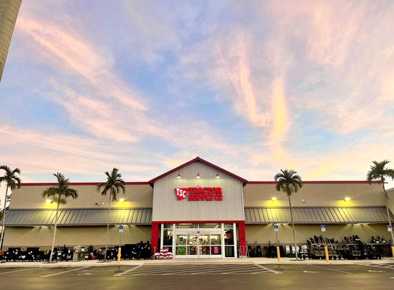 Tractor Supply Co - Loxahatchee, FL