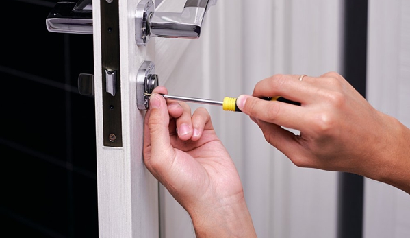 KeyMe Locksmiths - Miami, FL