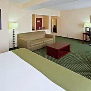 Holiday Inn Express & Suites Indianapolis - East - Indianapolis, IN