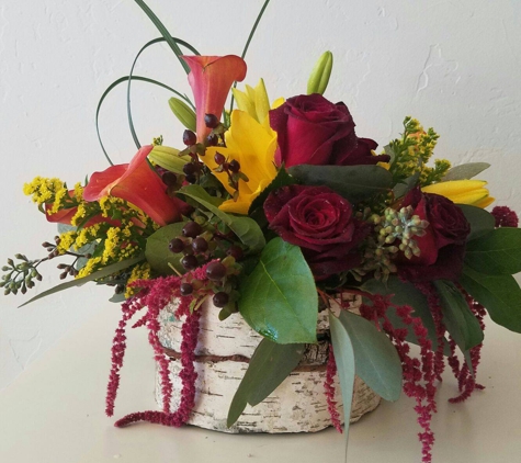 Mora's Floral Design Studio - Glenwood Springs, CO