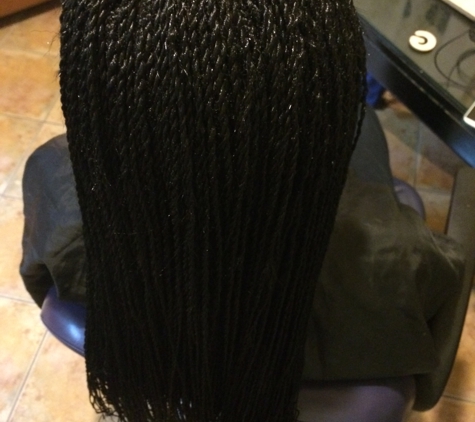 Emani Braids - San Diego, CA. Kinky twist