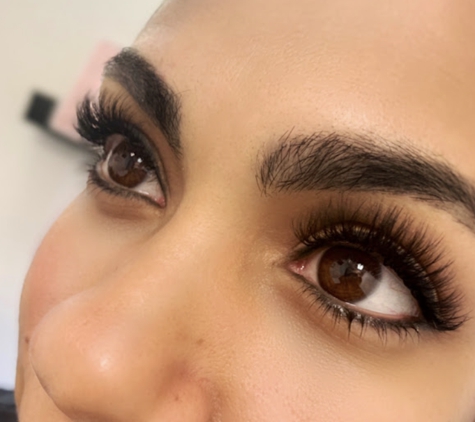 Xixystylist lashes, brows and more, Pestañas, faciales, cejas - Cutler Bay, FL