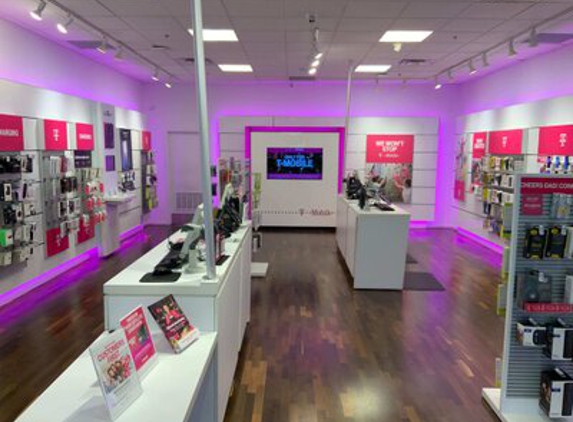 T-Mobile - Northridge, CA