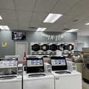 Swennings Spring Gdn St Coin Laundry & Drycleaning - Dry Cleaners & Laundries