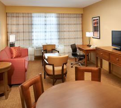 Courtyard by Marriott - Milwaukee, WI