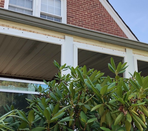 Banba window screen repair - Hicksville, NY. Unfinished work around the exterior windows