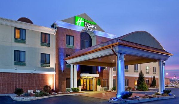 Holiday Inn Express & Suites O'Fallon/Shiloh - O Fallon, IL