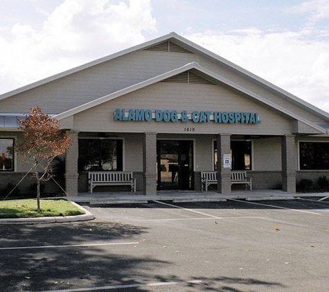 Alamo Dog & Cat Hospital - San Antonio, TX