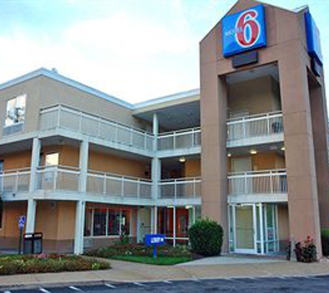 Motel 6 - Virginia Beach, VA