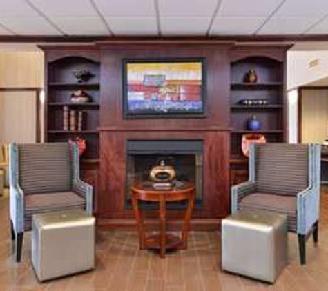 Hampton Inn & Suites Muncie - Muncie, IN