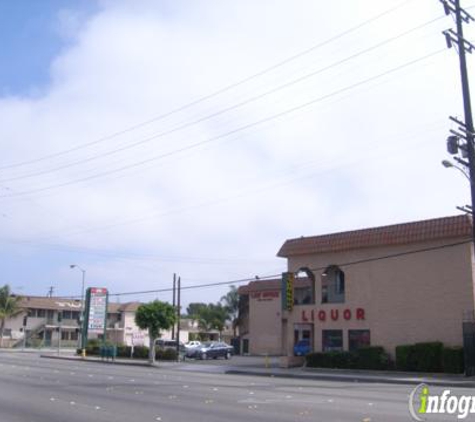 Young's Liquor Mart - Hawthorne, CA