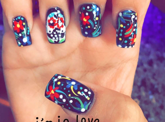 T & J Nails - Buffalo Grove, IL