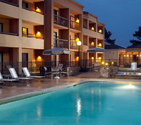 Baymont Inn & Suites - Columbia, SC