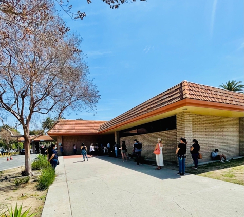 California Department of Motor Vehicles - DMV - Winnetka, CA