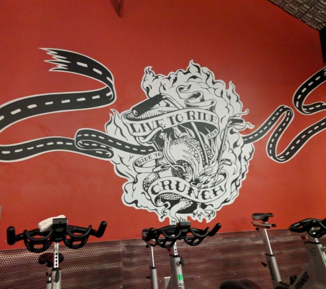 Crunch Gym - Redwood City, CA